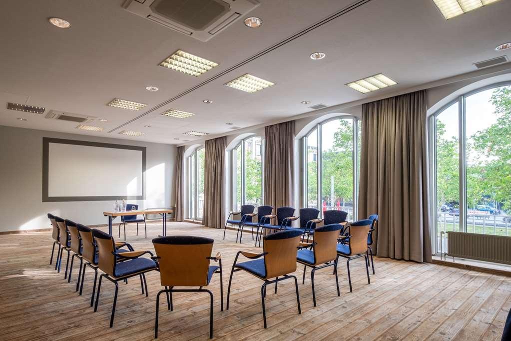 Quality Hotel, Star Inn Premium Bremen Instalações foto
